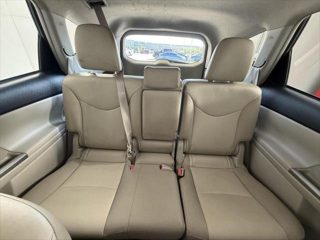 Certified Used 2016 TOASTED WALNUT PEARL Toyota  image 7