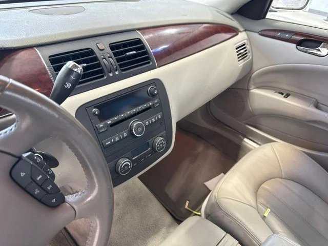 Used 2006 Silver Buick CXL image 10