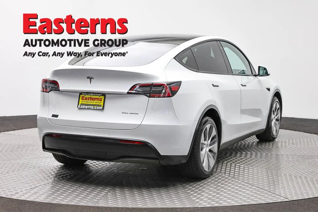 Used 2021 White Tesla Long Range image 5