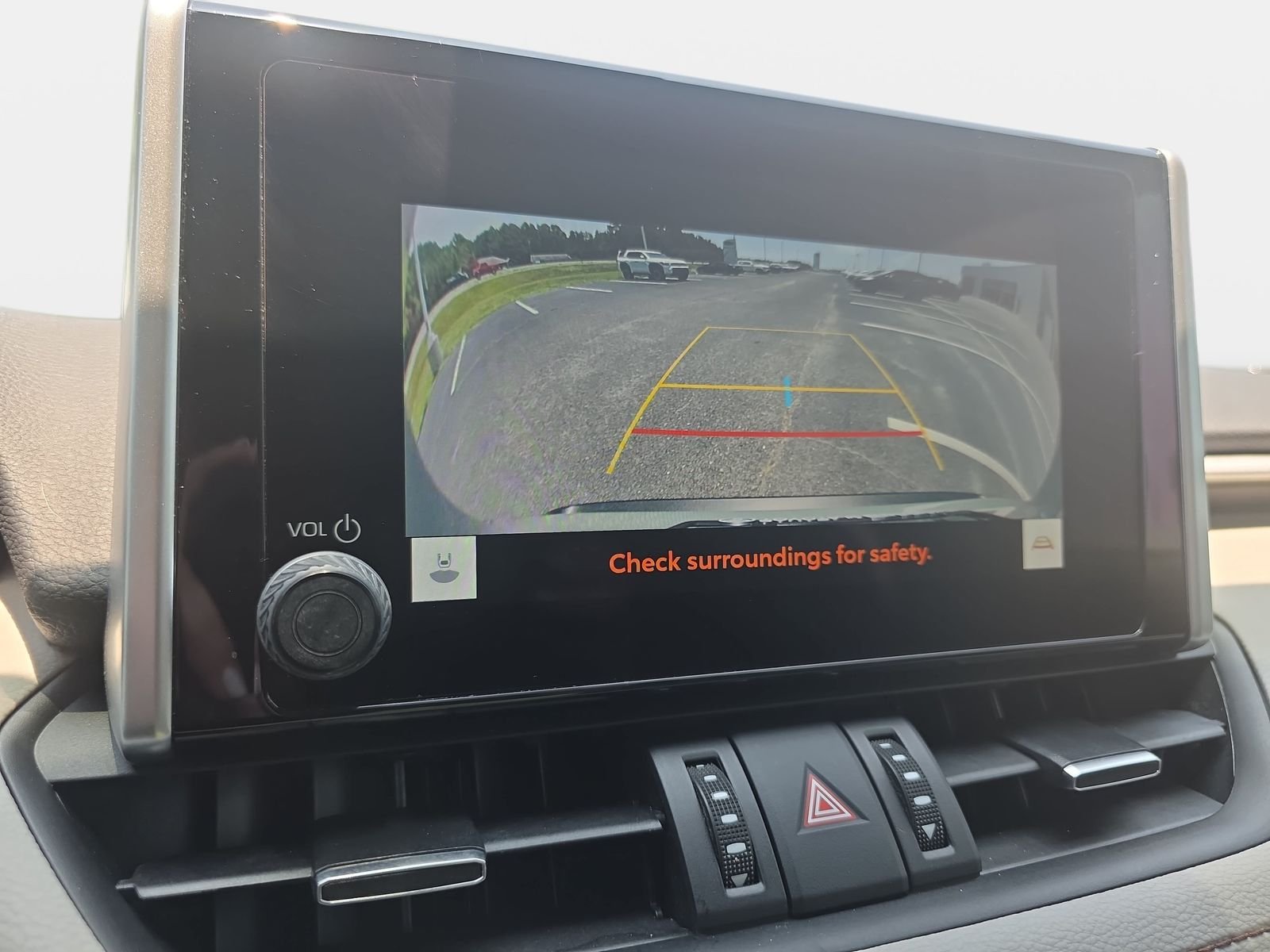 Used 2023  Toyota XLE Premium image 23