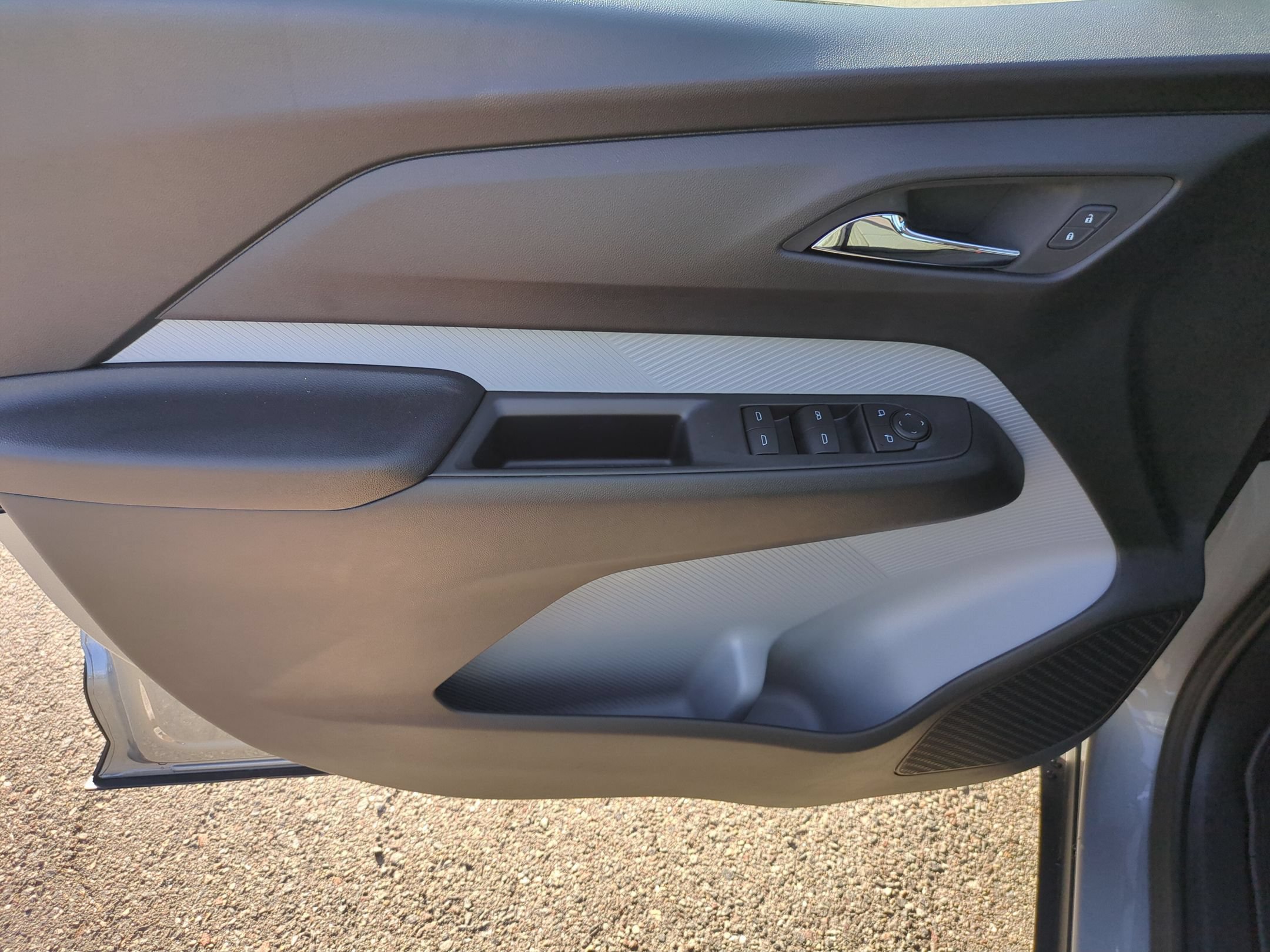 2027 Chevrolet Bolt LT - Photo 24