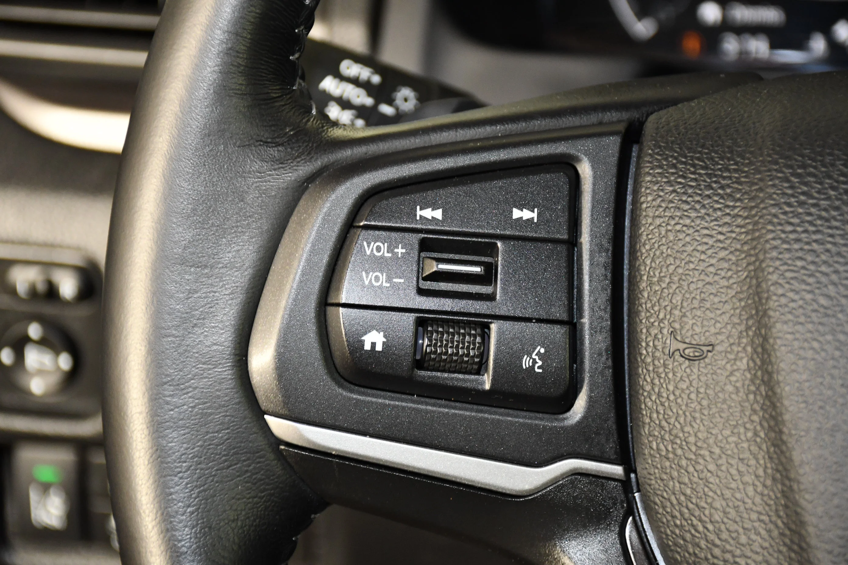 Certified Used 2024 Modern Steel Metallic Honda RTL image 22