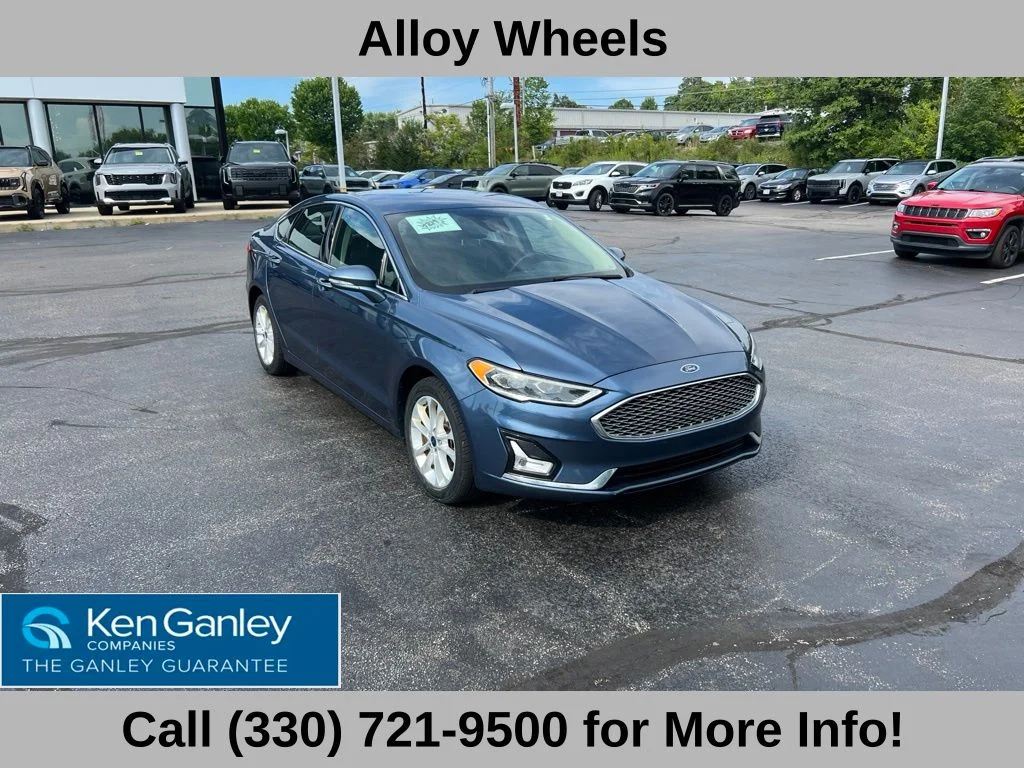 Used 2019 Blue Ford Titanium image 4