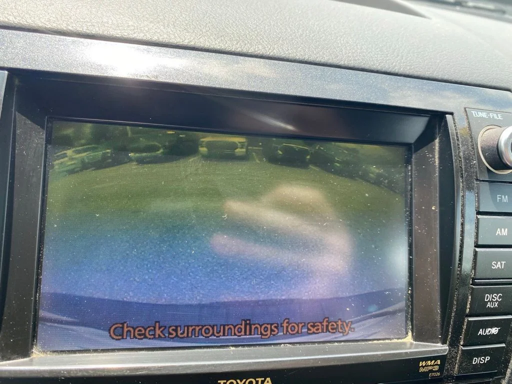 Used 2012 White Toyota Platinum image 26