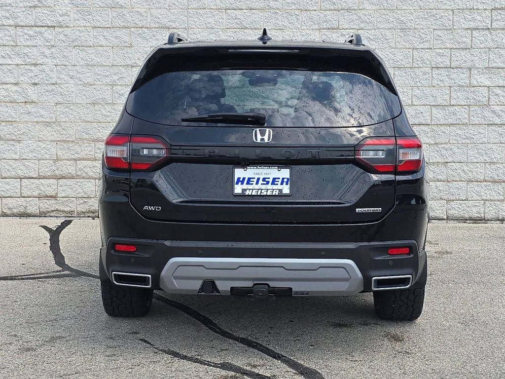 Used 2023  Honda Touring image 12
