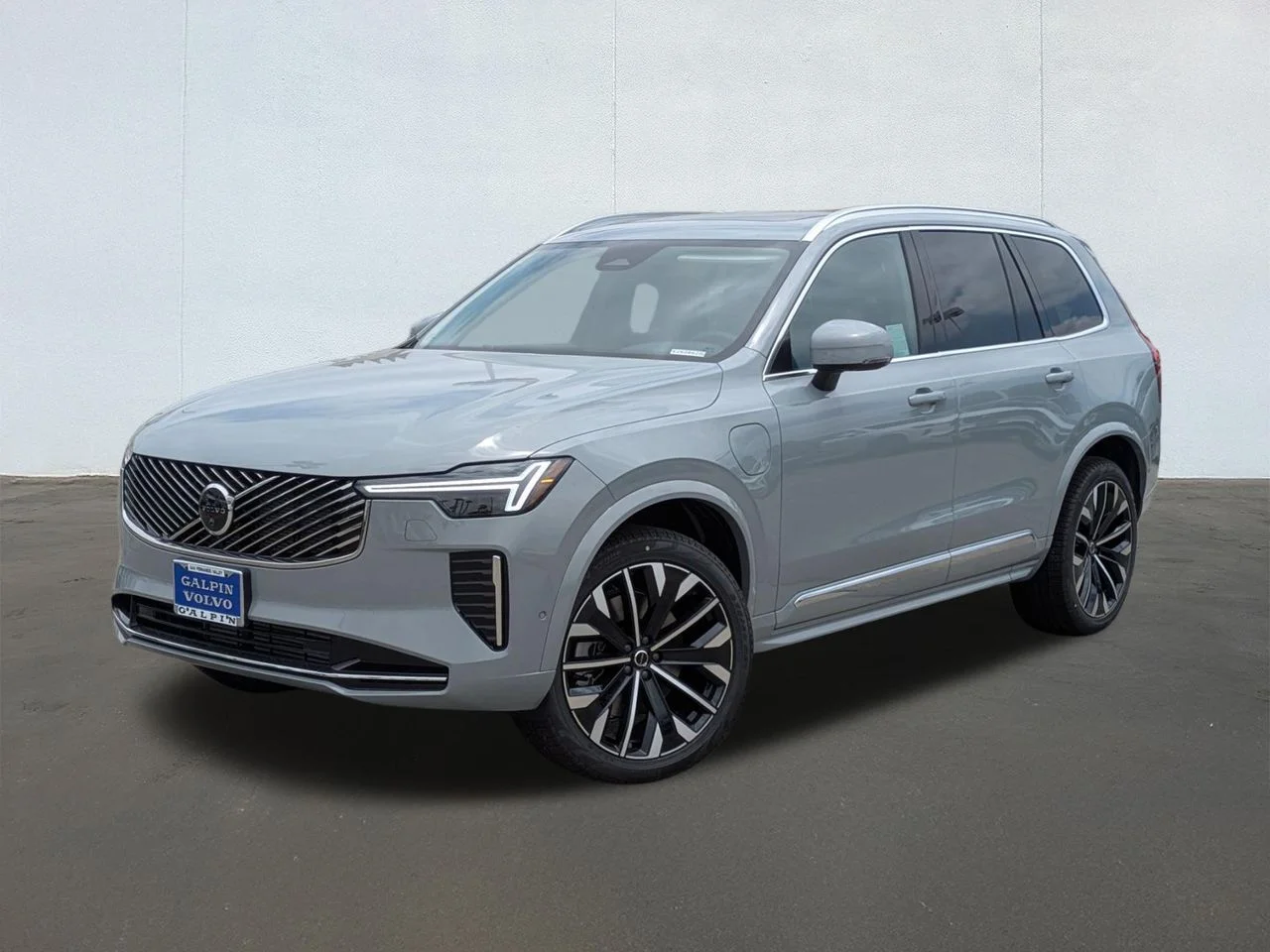 2026 Volvo XC90 Plus