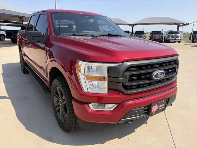 Used 2022 Red Ford XLT image 10