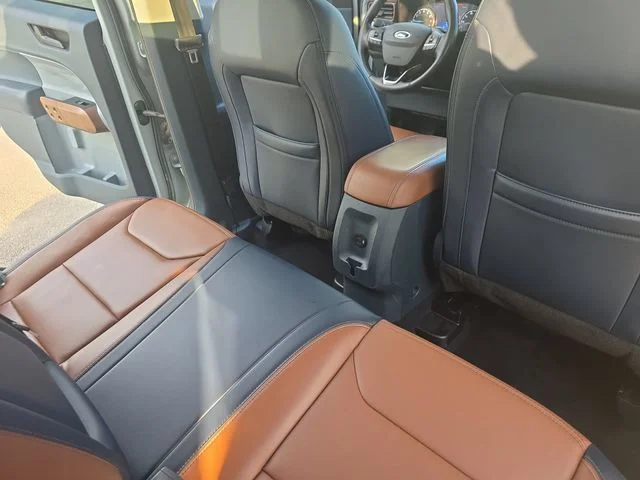Used 2022 Green Ford Lariat image 12