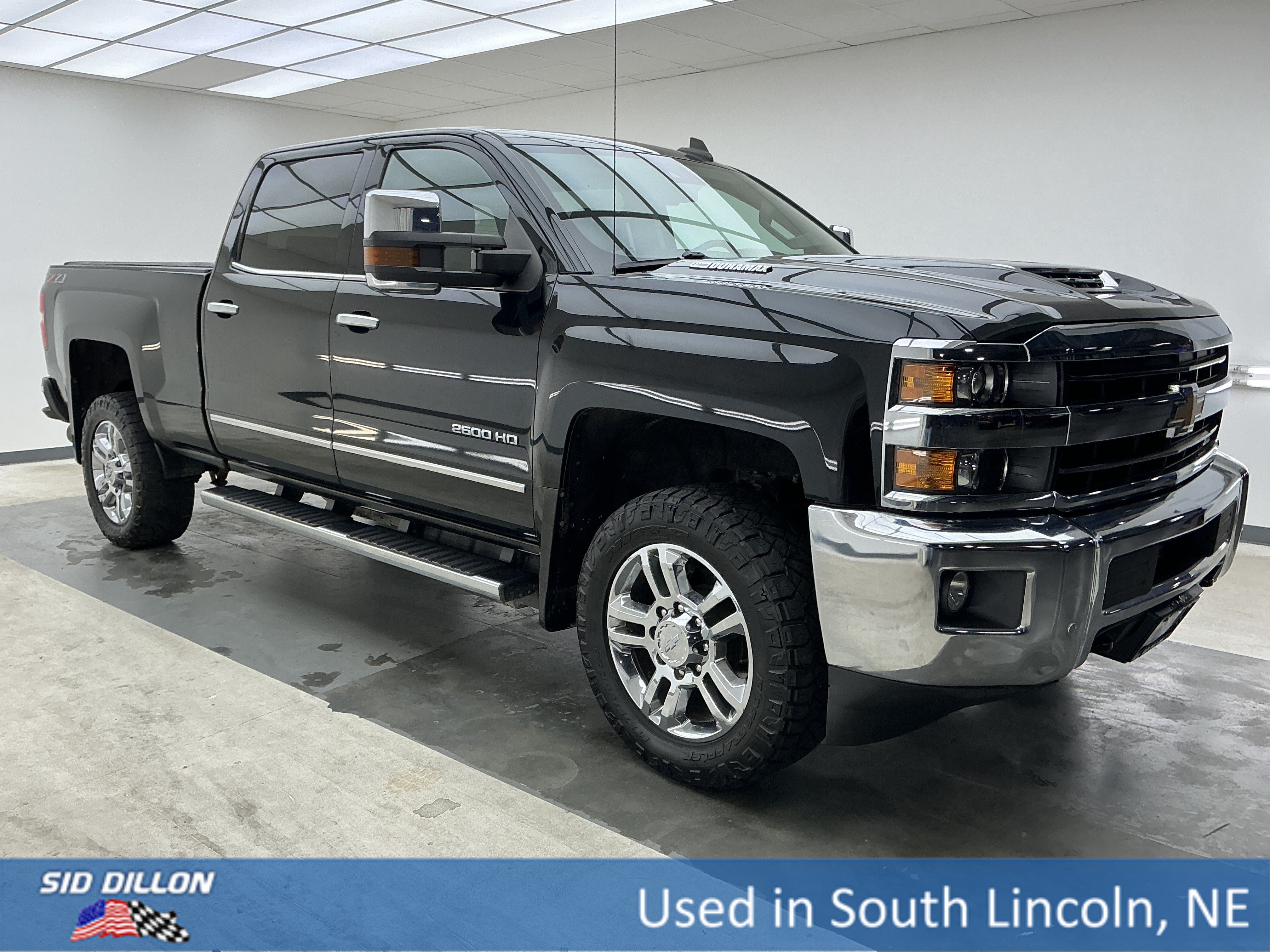 Used 2019 BLACK Chevrolet LTZ image 3