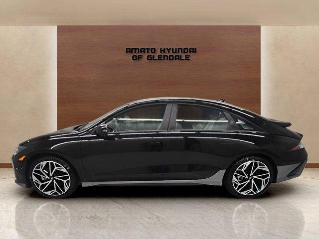 New 2025 Black Hyundai SEL image 3
