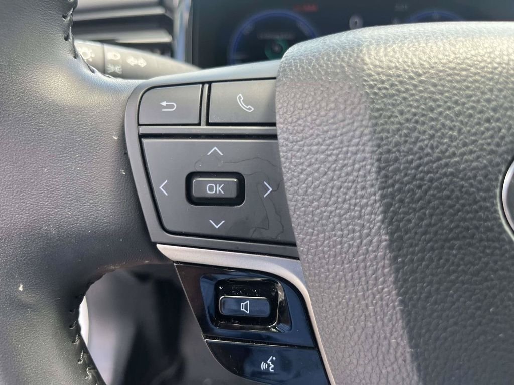 2025 Toyota Camry XSE - Photo 31
