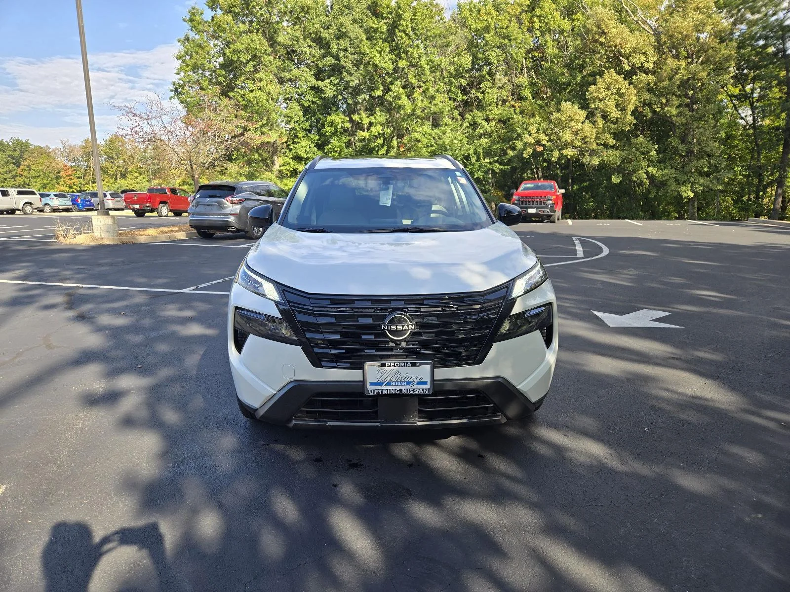 New 2026 Everest White Pearl Tricoat Nissan Dark Armor image 7