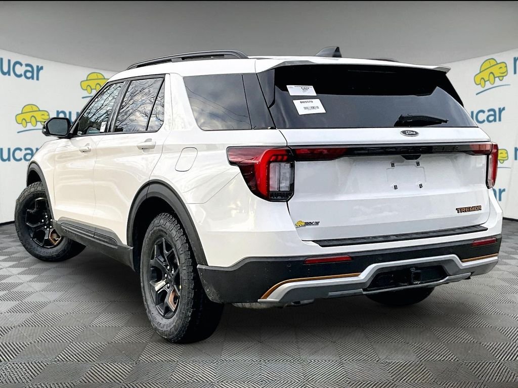 New 2026 Star White Metallic Tri-Coat Ford Tremor image 4