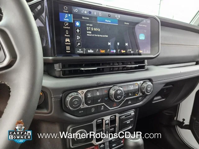 Used 2025 White Jeep Mojave image 24