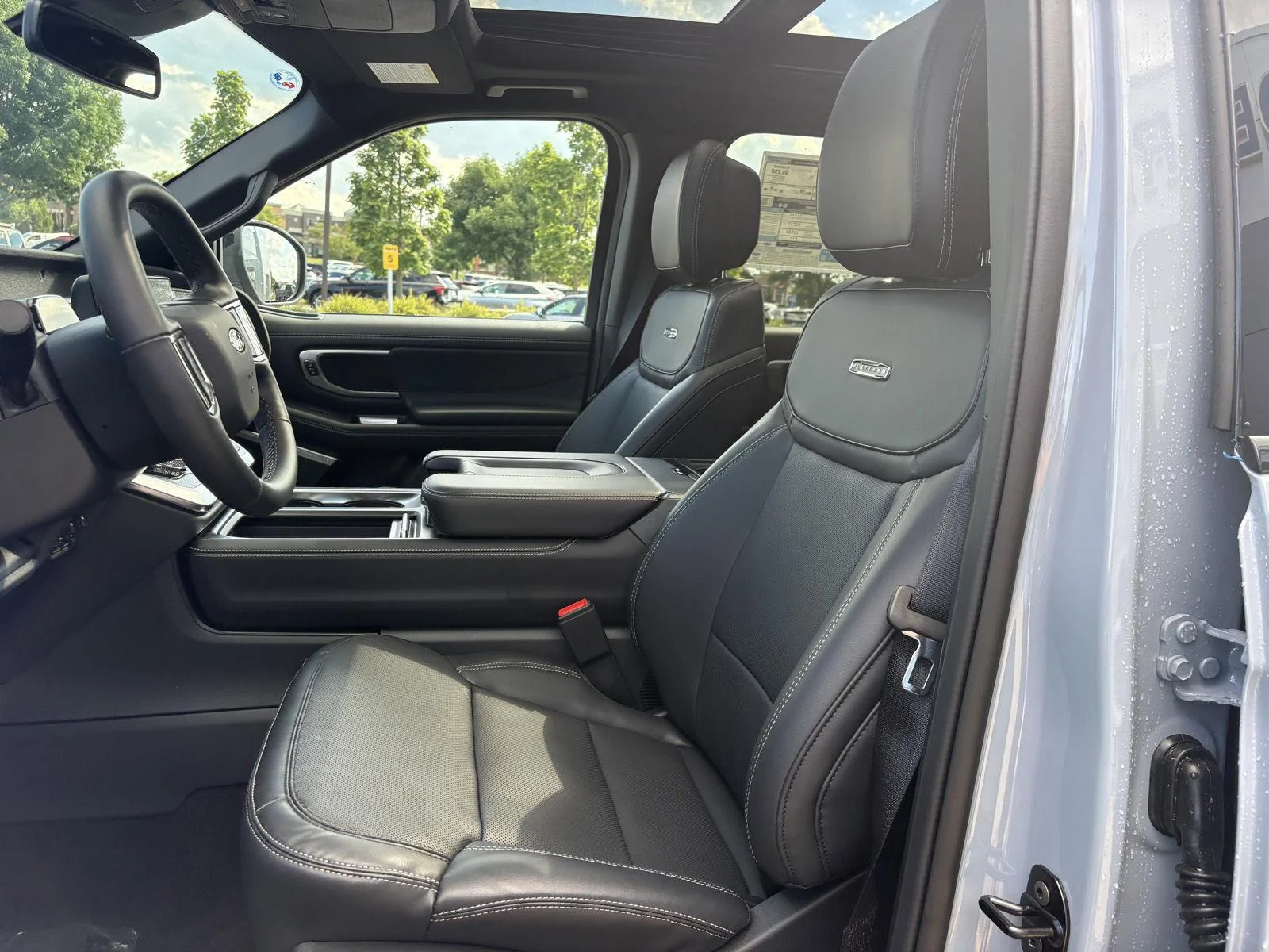 New 2026 Glacier Gray Metallic Tri-Coat Ford Platinum® image 17