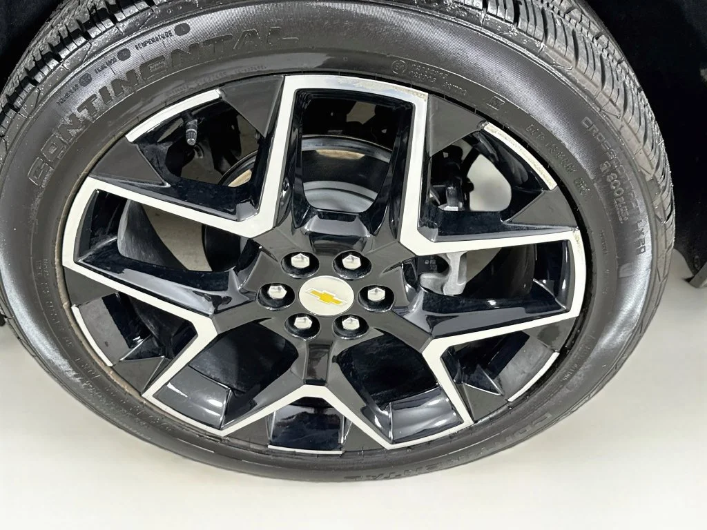 Used 2025 Sterling Gray Metallic Chevrolet High Country image 42