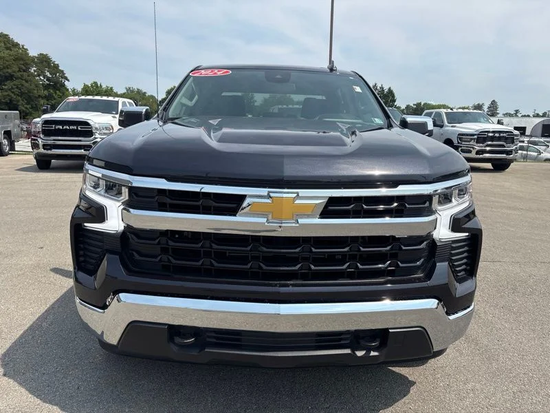 Used 2024 Gray Chevrolet LT image 8