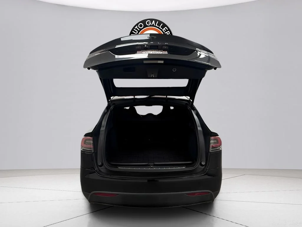 Used 2018 Black Tesla 100D image 23