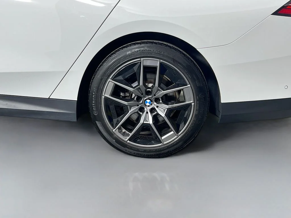 Used 2026 White BMW 530i xDrive image 32