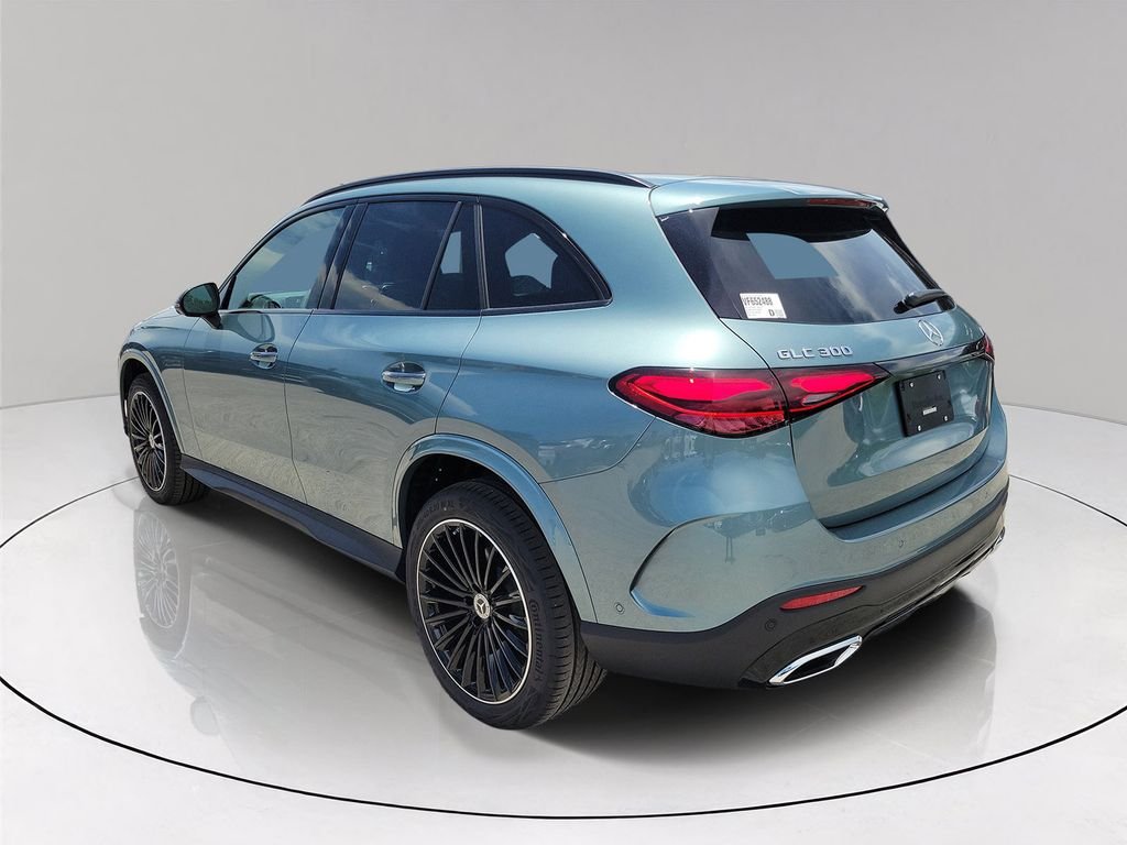 New 2027 Verde Silver Metallic Mercedes-Benz GLC 300 image 4
