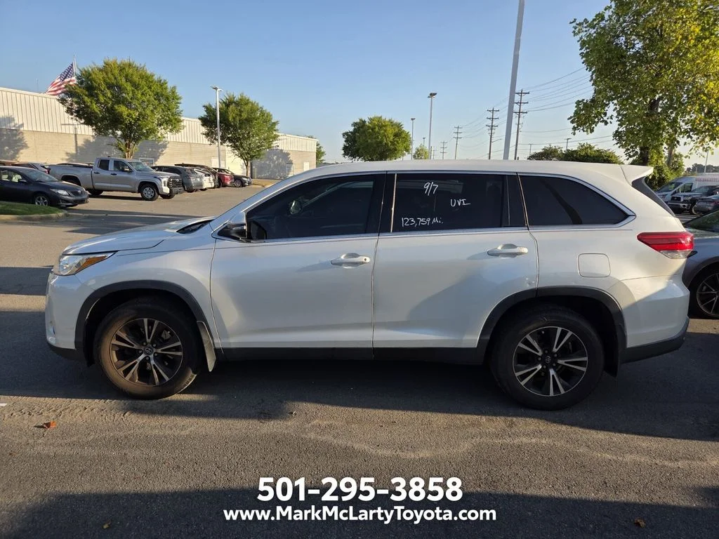 Used 2019 White Toyota LE image 4