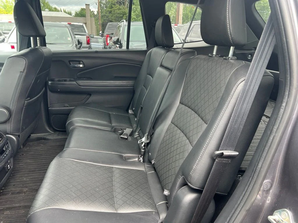 Used 2019 Gray Honda Elite image 9