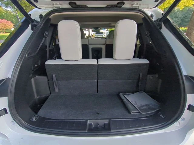 Used 2025 White Mitsubishi SEL image 36