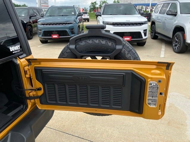New 2026 Goldilocks Exterior Paint Jeep Sport S image 26