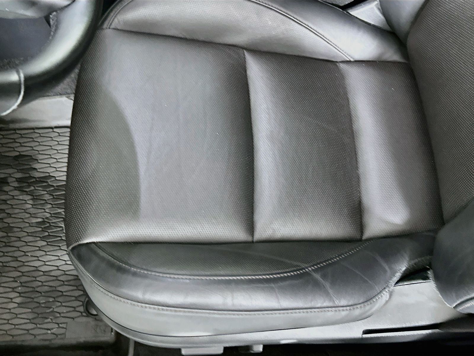 Certified Used 2025 Snowflake White Pearl Mazda 2.5 Turbo Premium Plus Package Sunroof Radar Cruise CarPlay image 20