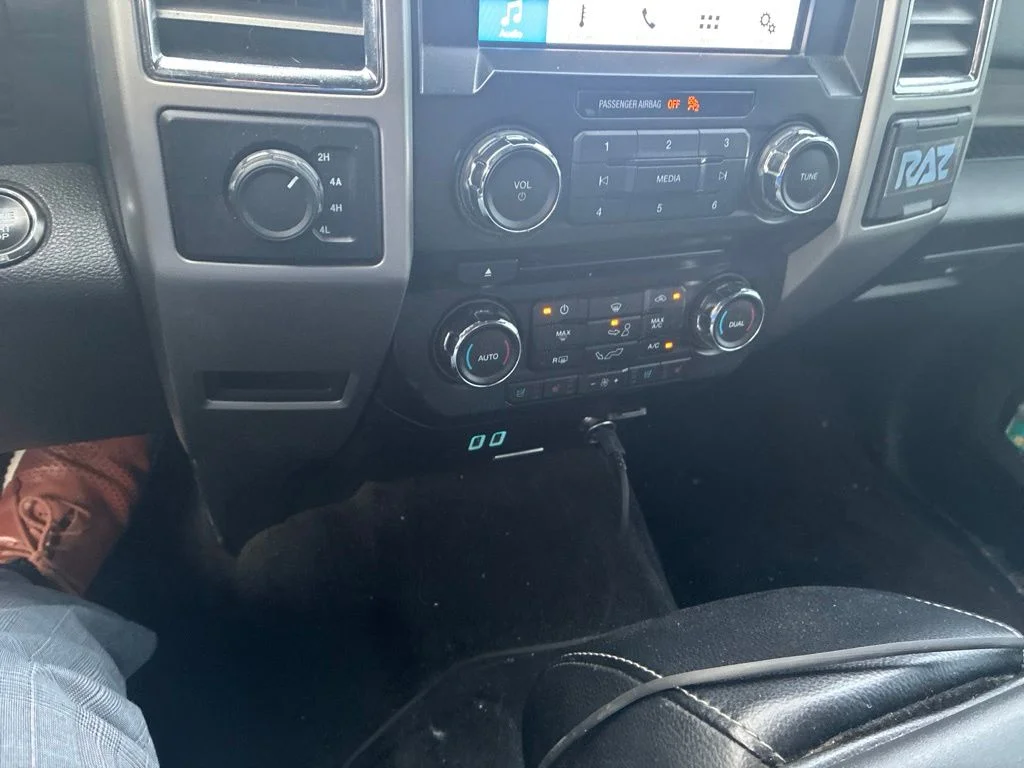 Used 2016 White Ford Lariat image 16