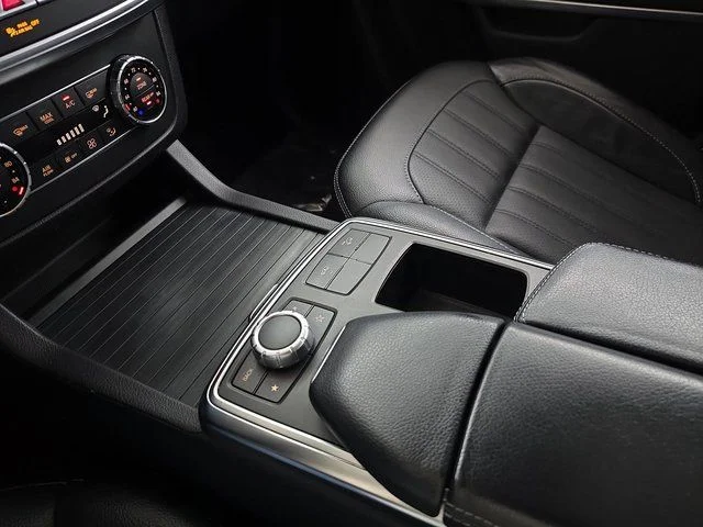 Used 2014  Mercedes-Benz GL 450 image 25