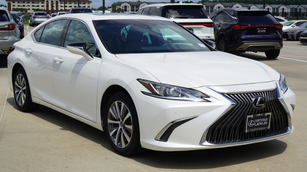 Certified Used 2021 White Lexus ES 350 image 3