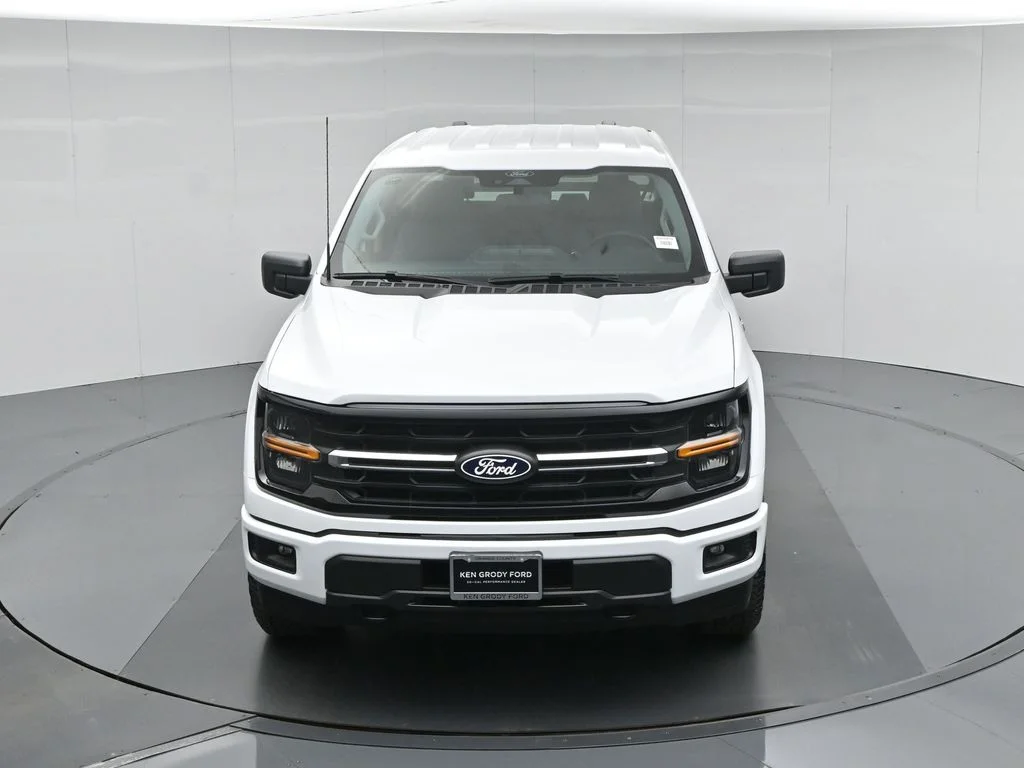 New 2026 Oxford White Ford XLT image 36
