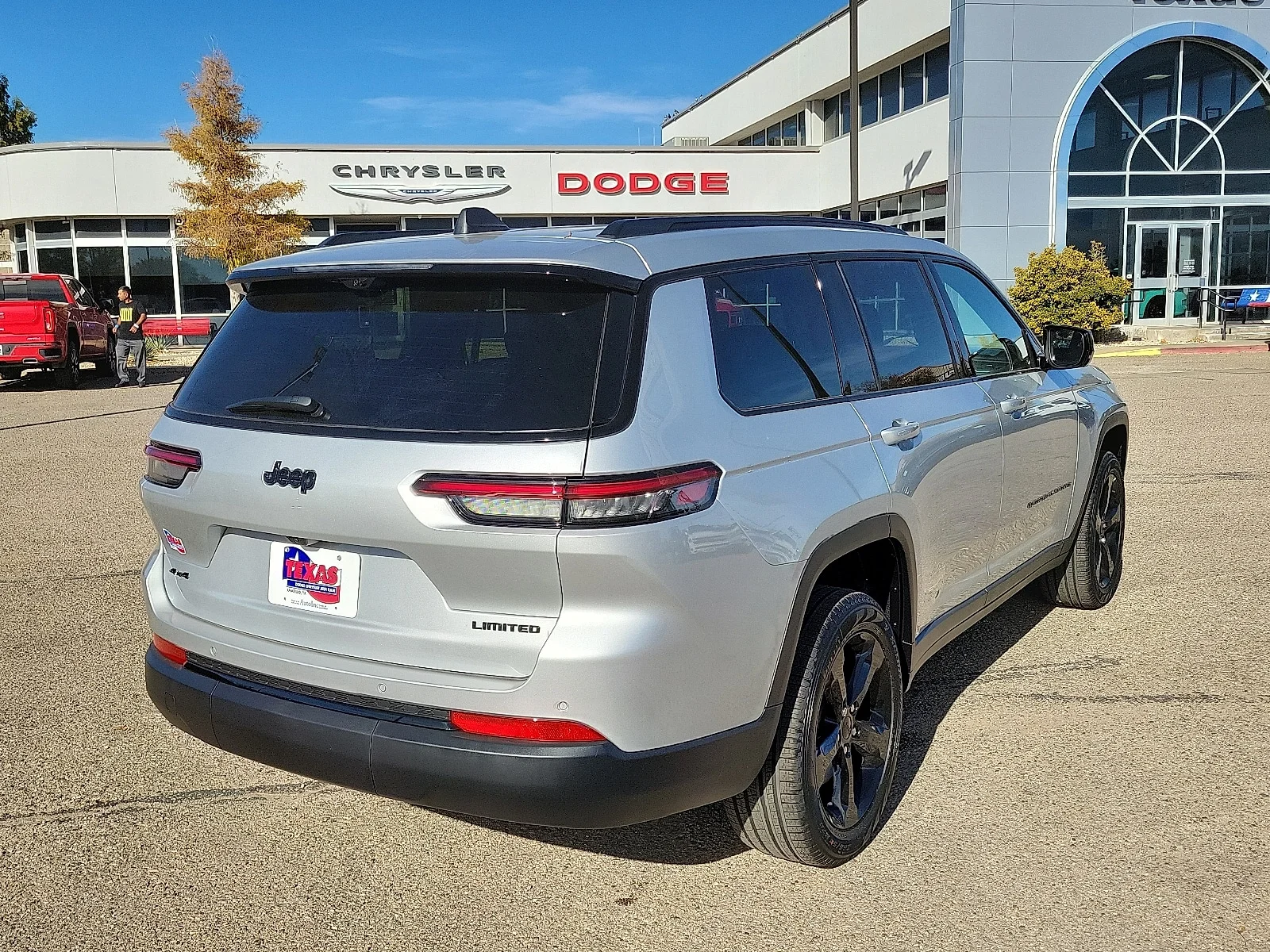 New 2025 Silver Zynith Jeep L LIMITED 4X4 image 4