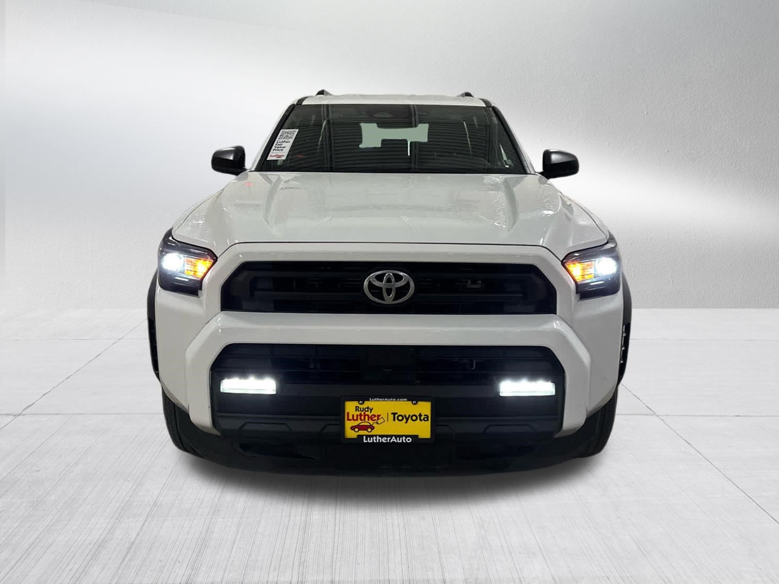 Certified Used 2025 Ice Cap Toyota SR5 image 2