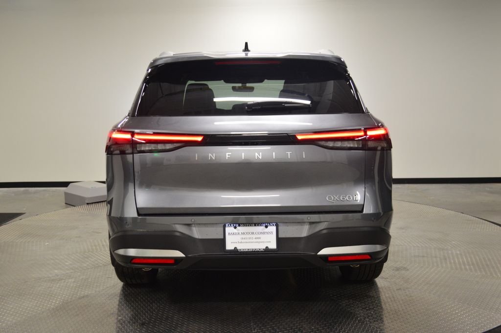 Used 2026 Graphite Shadow INFINITI LUXE image 6