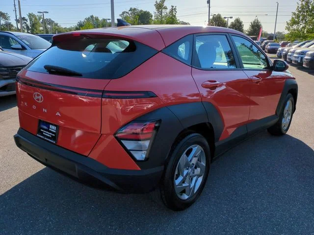 Used 2024 Orange Hyundai SE image 5