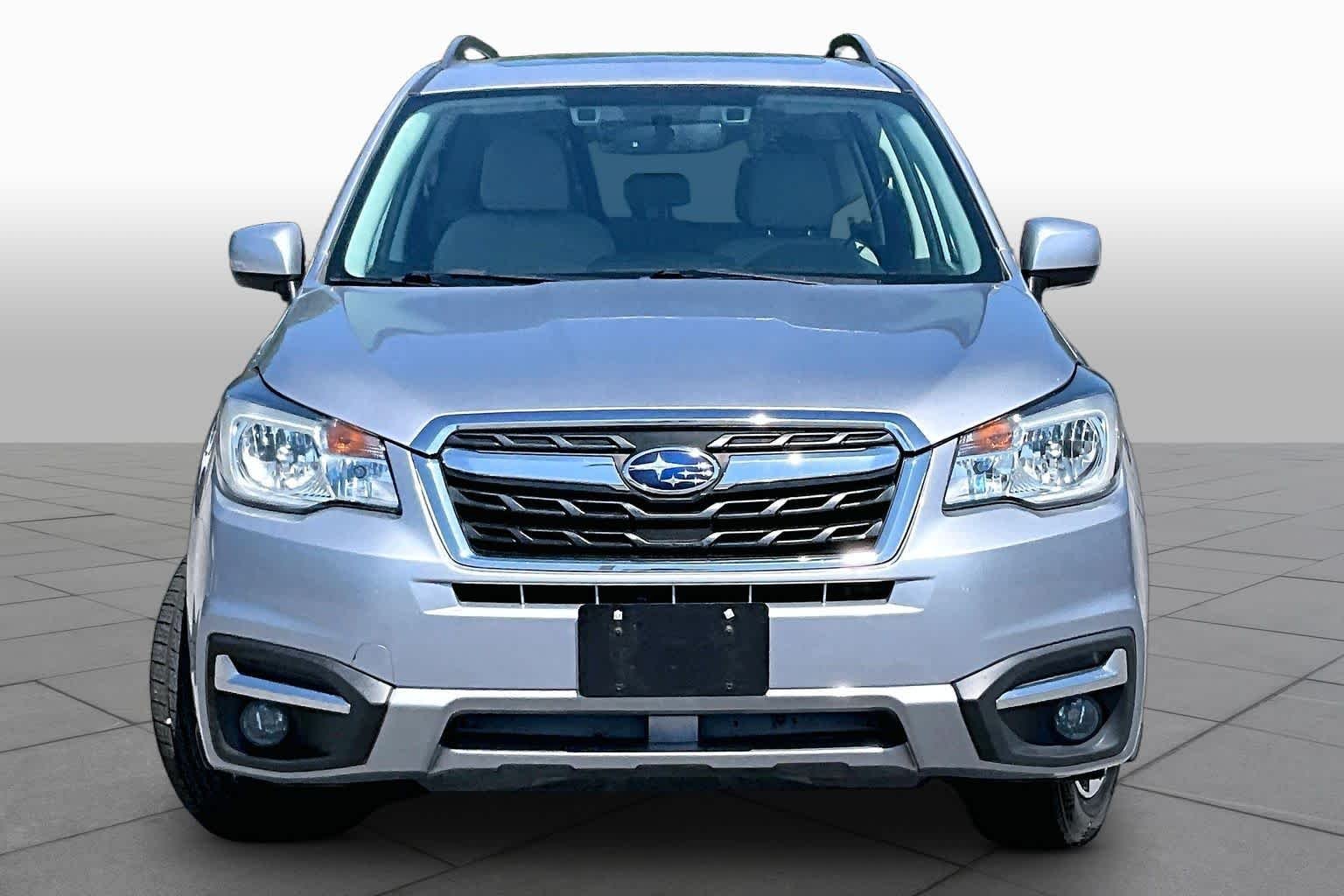 Used 2017 Ice Silver Metallic Subaru Premium image 4