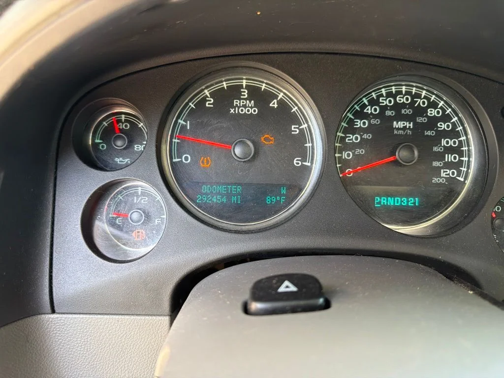 Used 2009 Summit White Chevrolet LTZ image 13