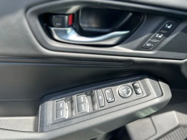 Used 2024  Honda EX-L image 28