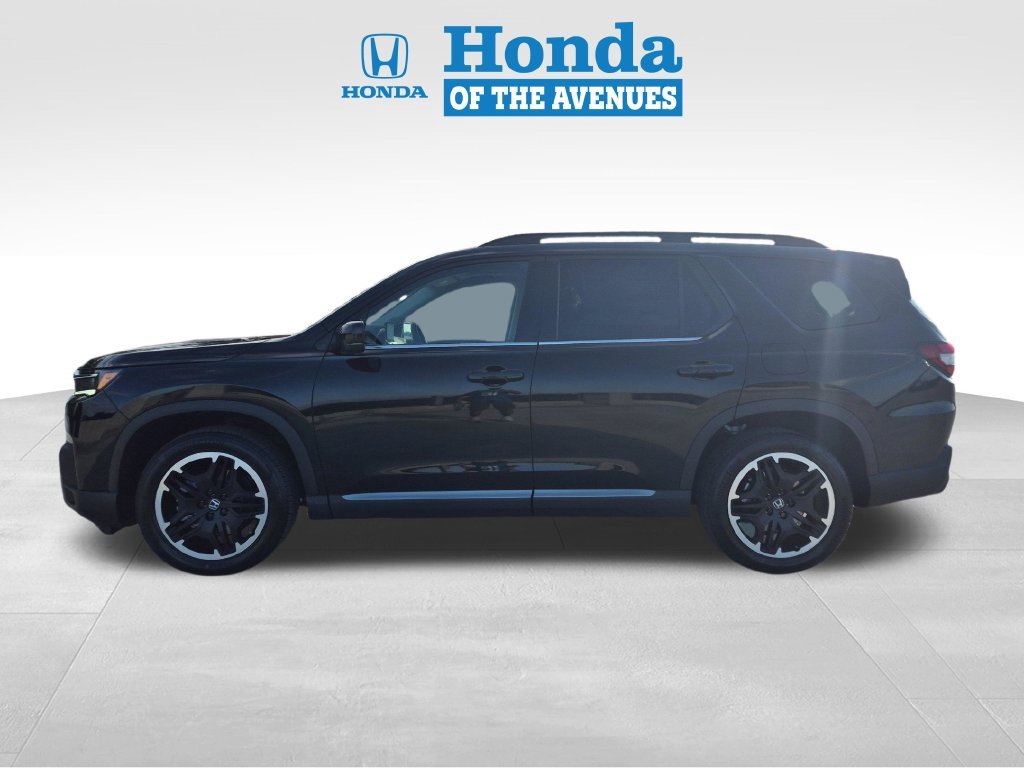 New 2026 Crystal Black Pearl Honda Touring image 4