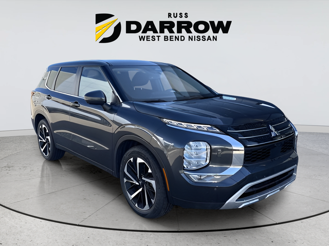 Used 2024 Gray Mitsubishi SE image 10