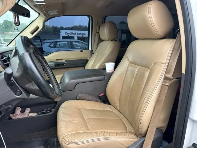 Used 2012 White Ford Lariat image 33