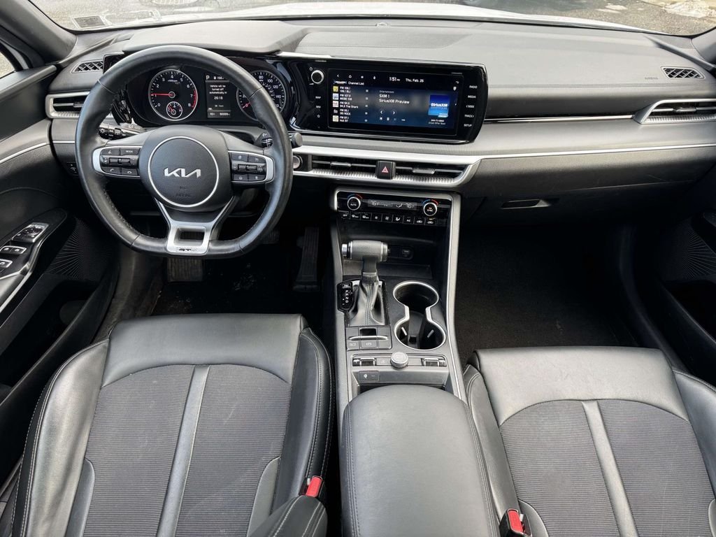 Used 2023 White Kia GT-Line image 11