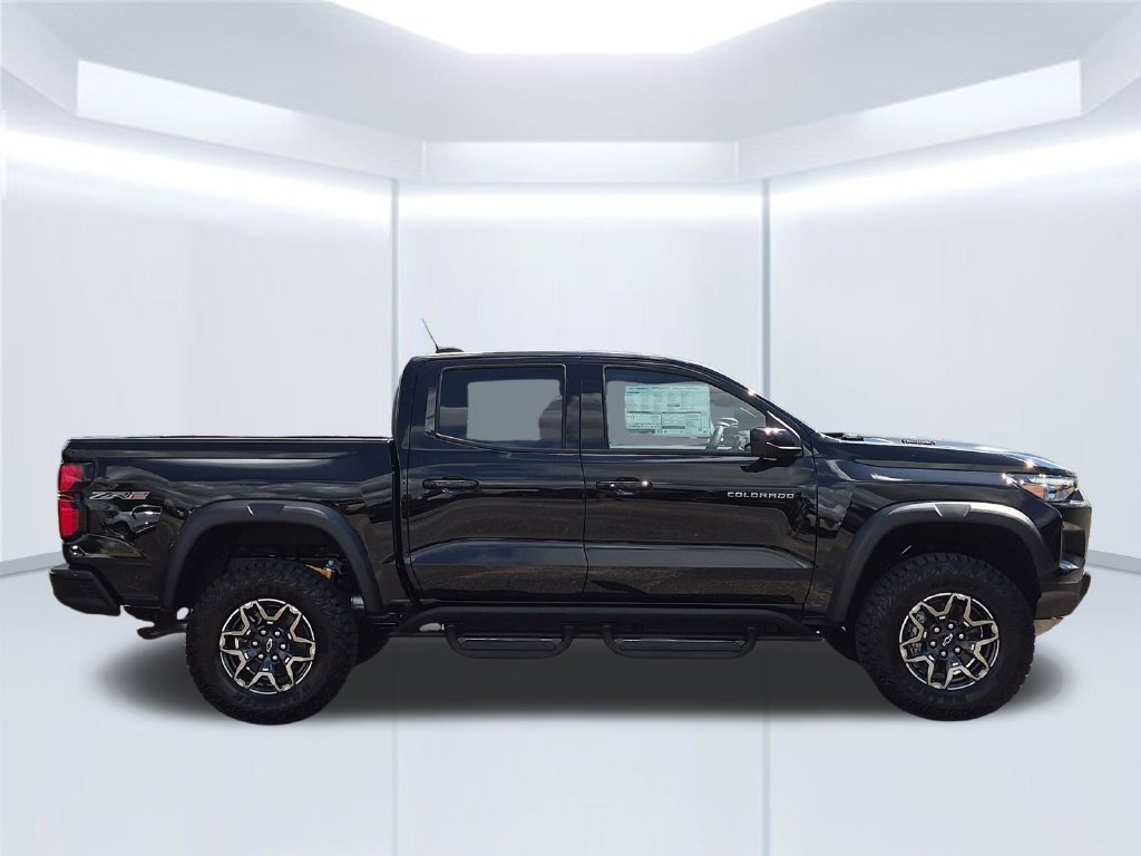 2026 Chevrolet Colorado ZR2 - Photo 7