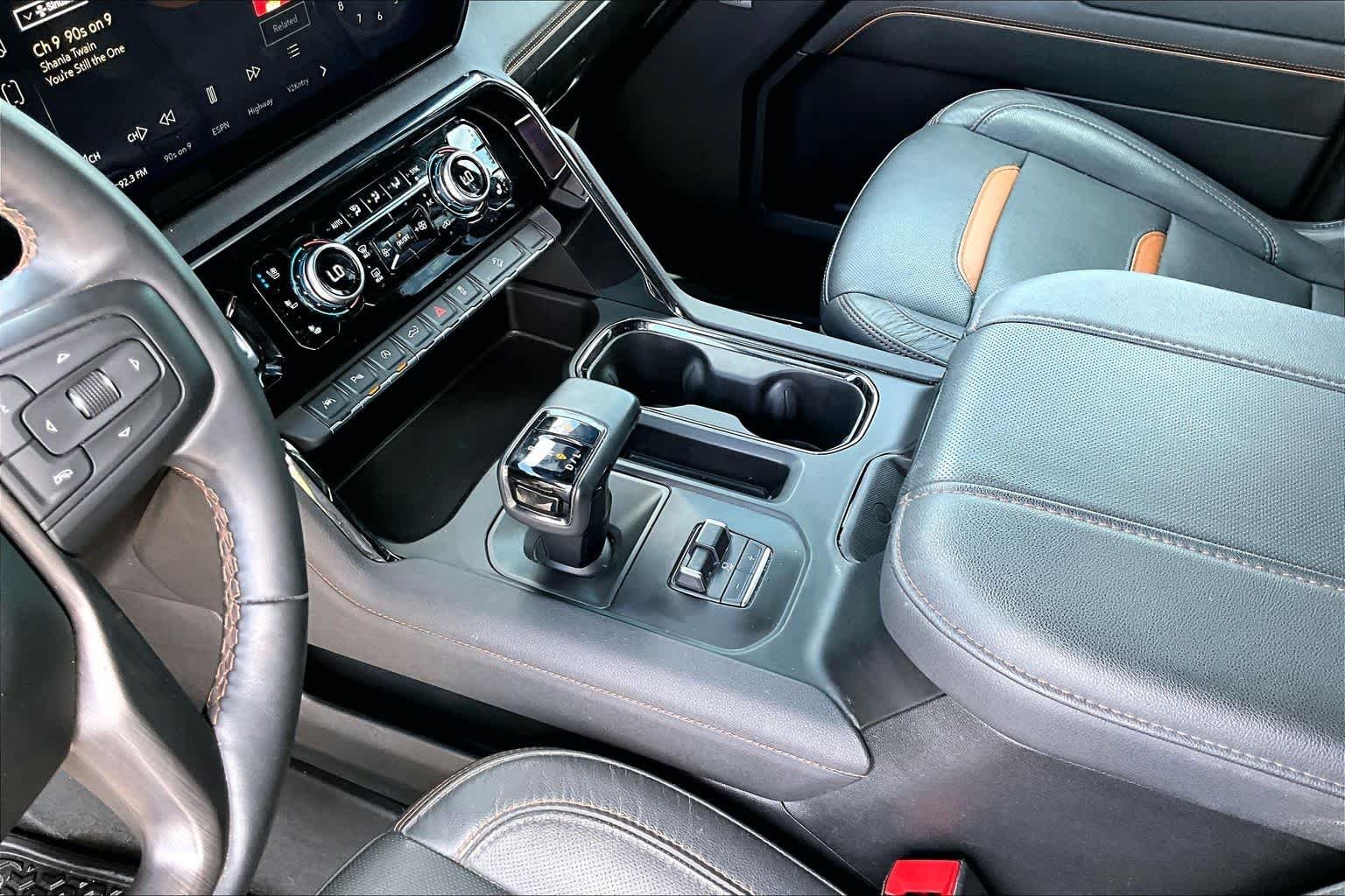Used 2023 Sterling Metallic GMC AT4 image 17