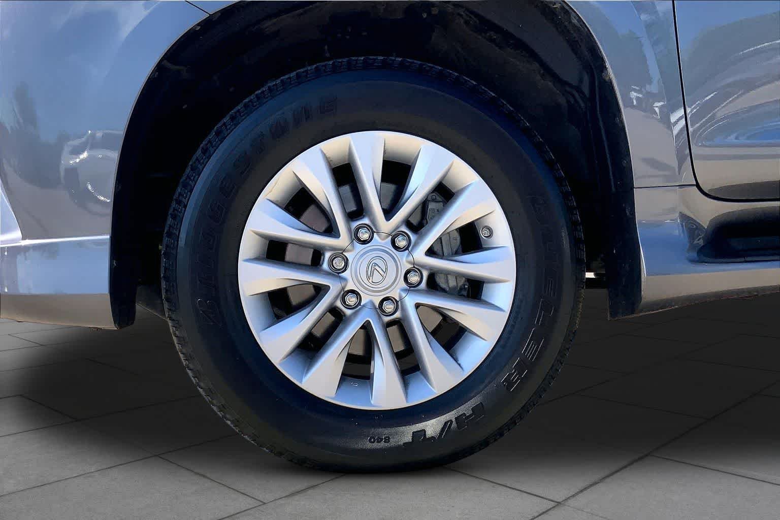 Used 2023 Nebula Gray Pearl Lexus Premium image 11