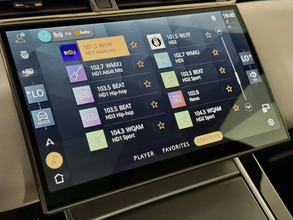 New 2026 Arroios Grey Land Rover S image 15