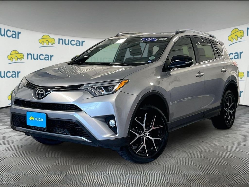 Used 2018 Silver Toyota SE image 3