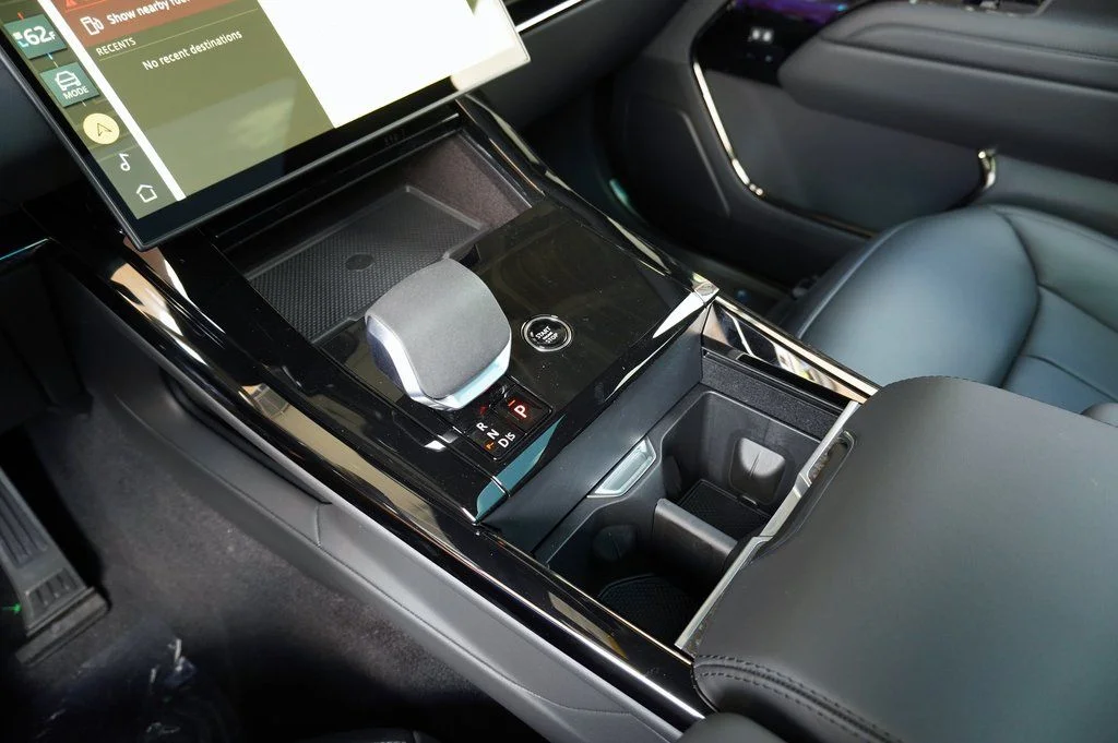 Certified Used 2025 Gray Land Rover Dynamic SE image 26